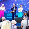 Научиться петь и выйти на большую сцену: в проекте «Московское долголетие» открыто более 600 групп по вокалу